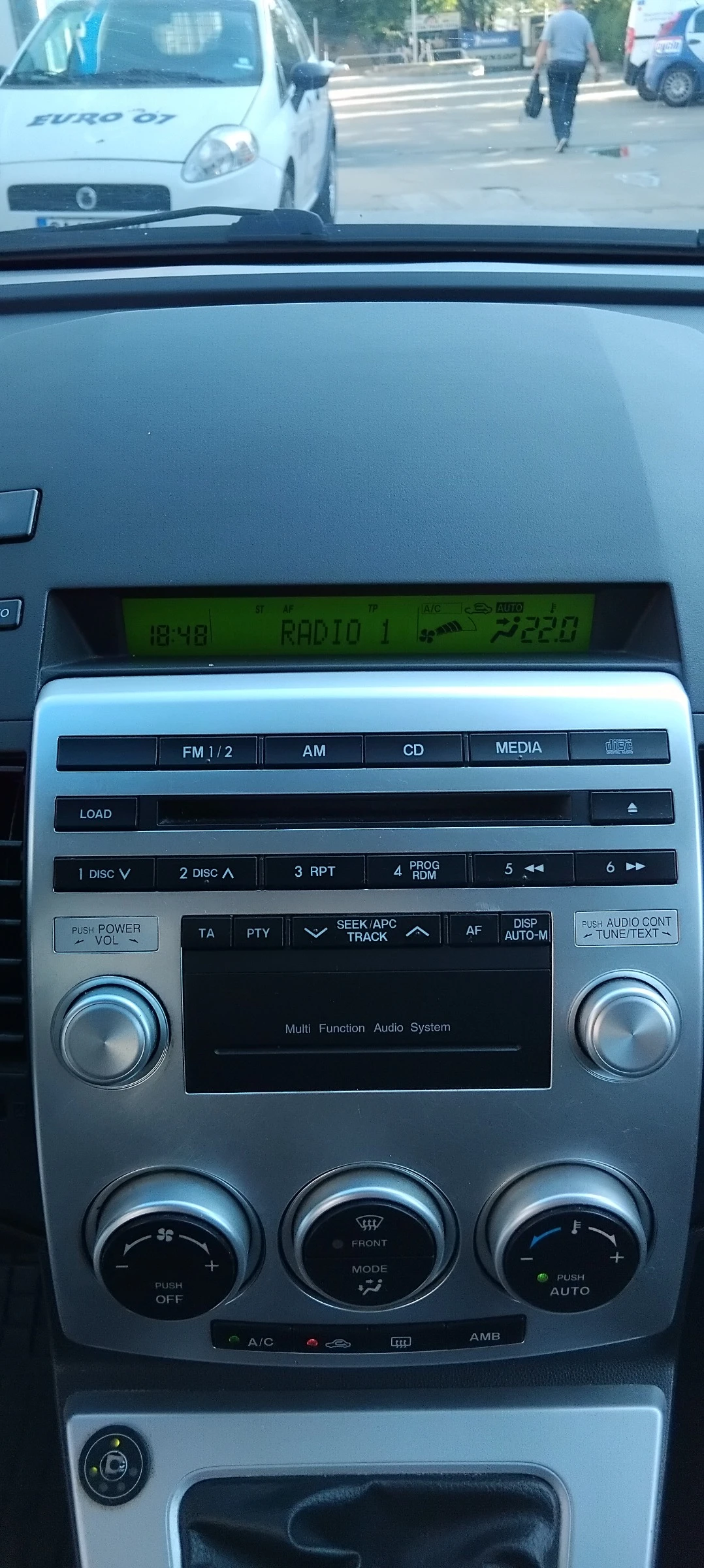 Mazda 5 2.0i - изображение 9