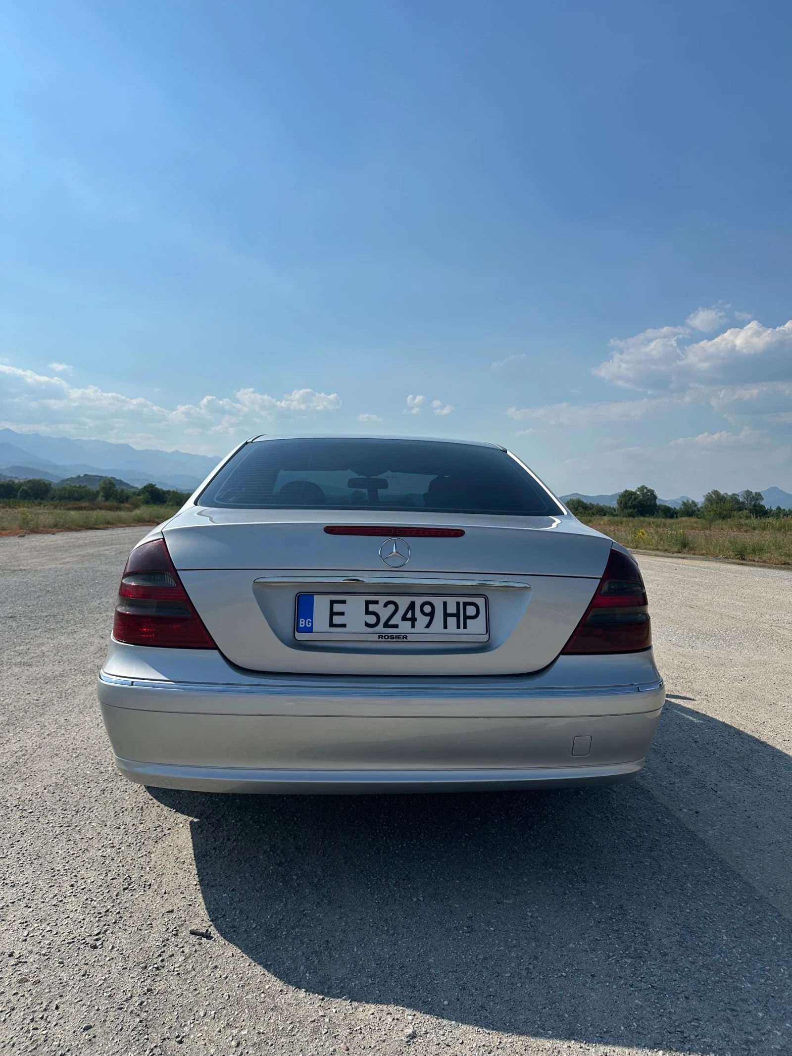 Mercedes-Benz E 240  - изображение 7