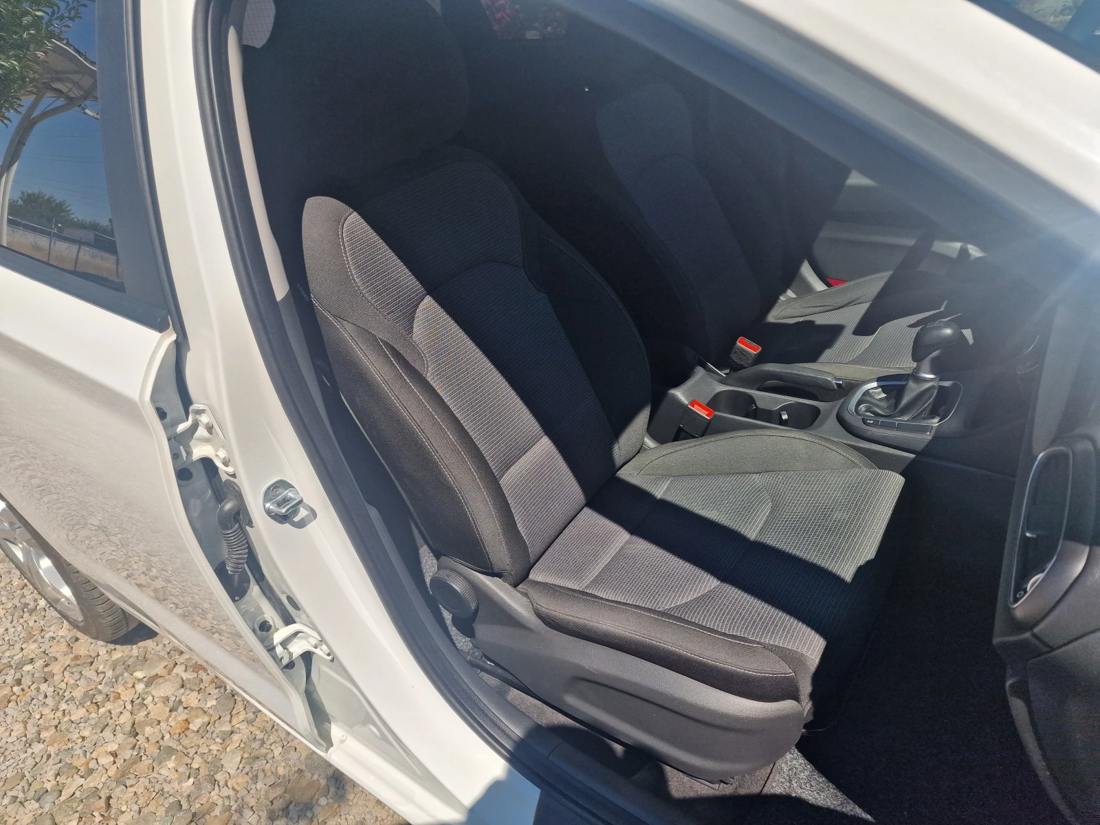 Hyundai I30 1.6CRDi Euro 6B - изображение 9
