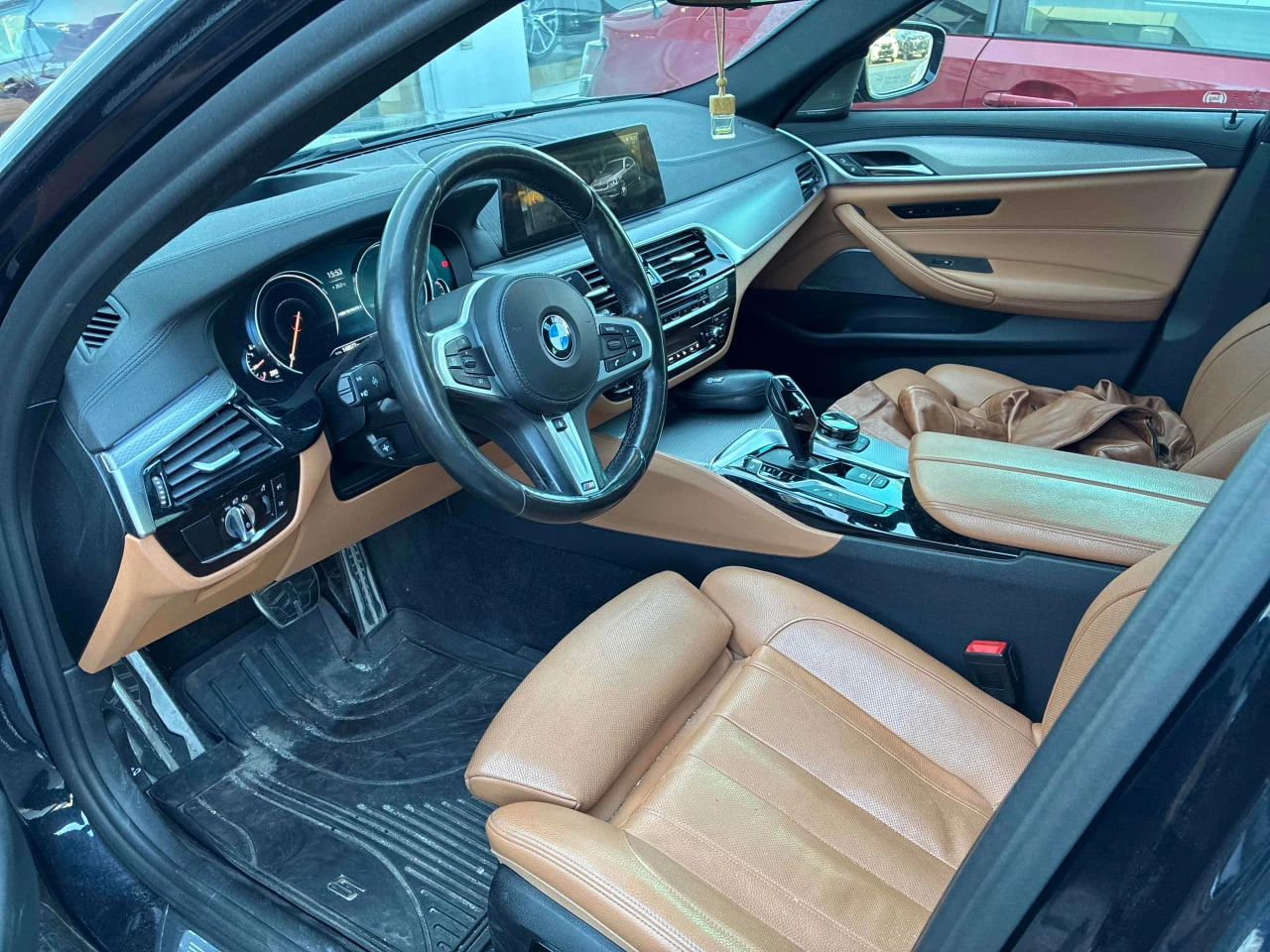 BMW 550 * АВТО КРЕДИТ* ЦЕНА ДО БГ * CARFAX *  - изображение 6