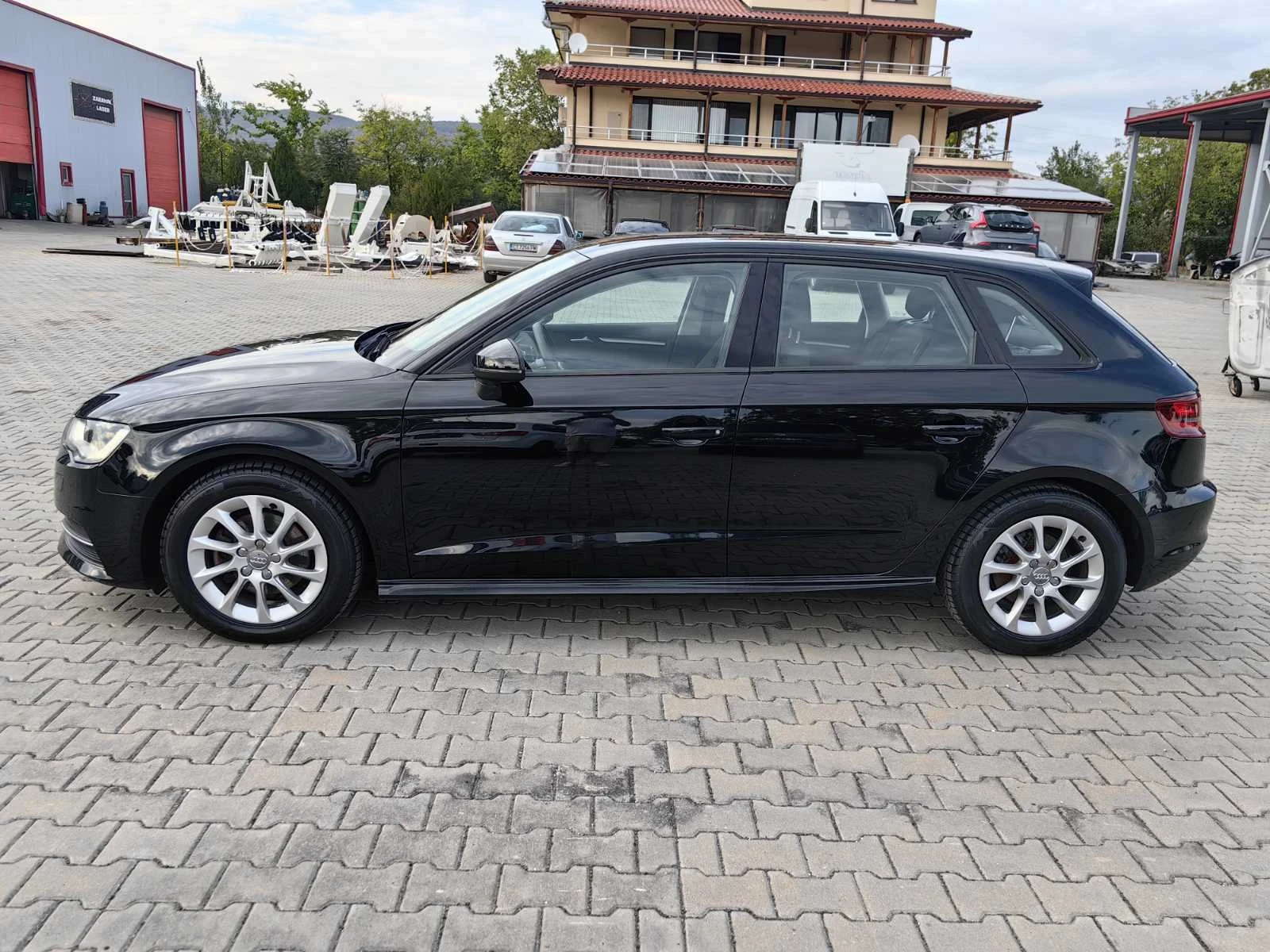 Audi A3  - изображение 5