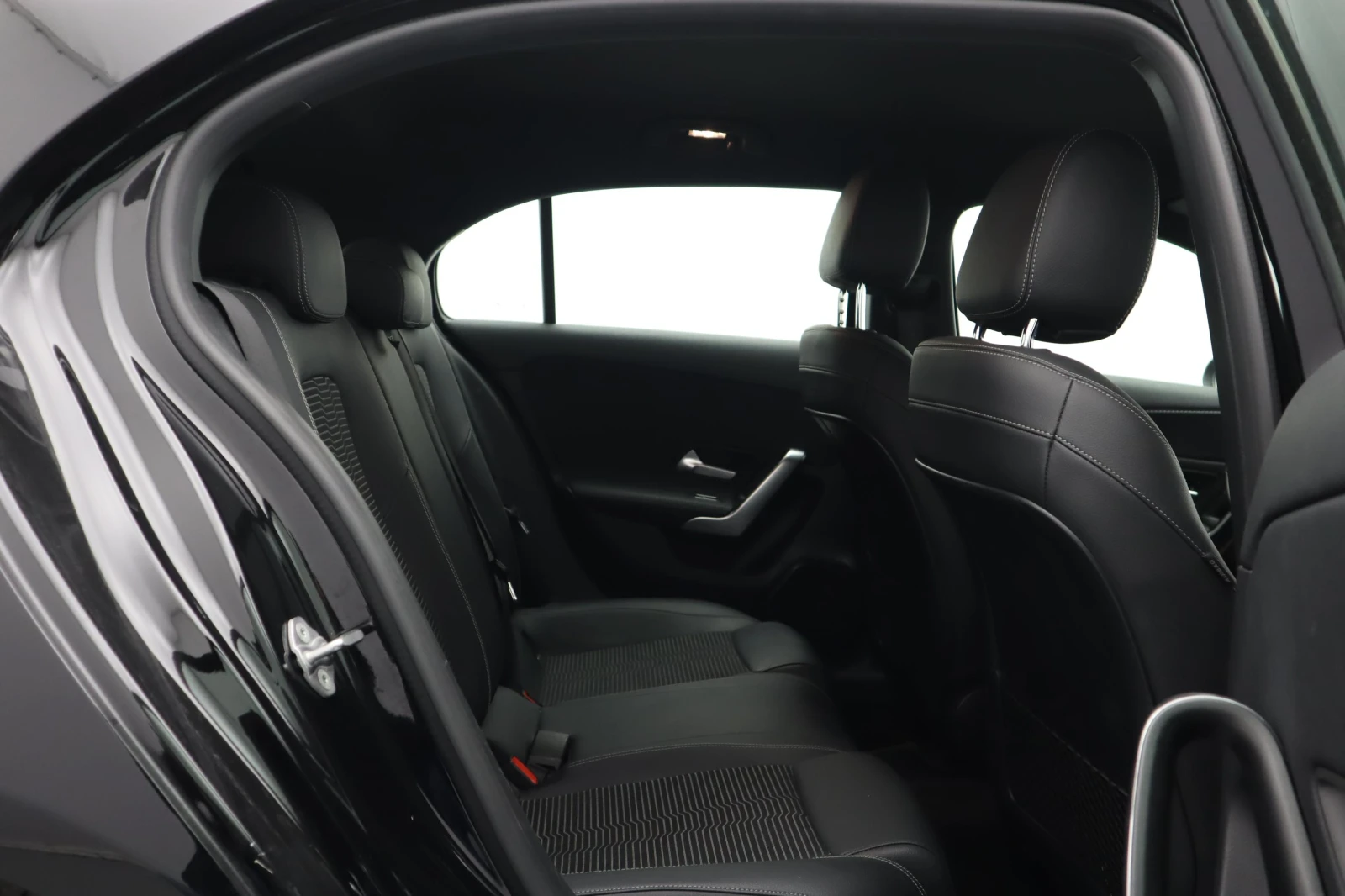 Mercedes-Benz A 180 | Mobile.bg   11