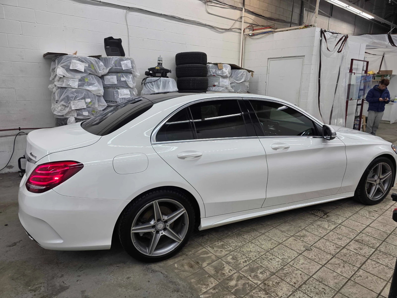 Mercedes-Benz C 300 * * CARFAX * * АВТО КРЕДИТ * *  - изображение 4