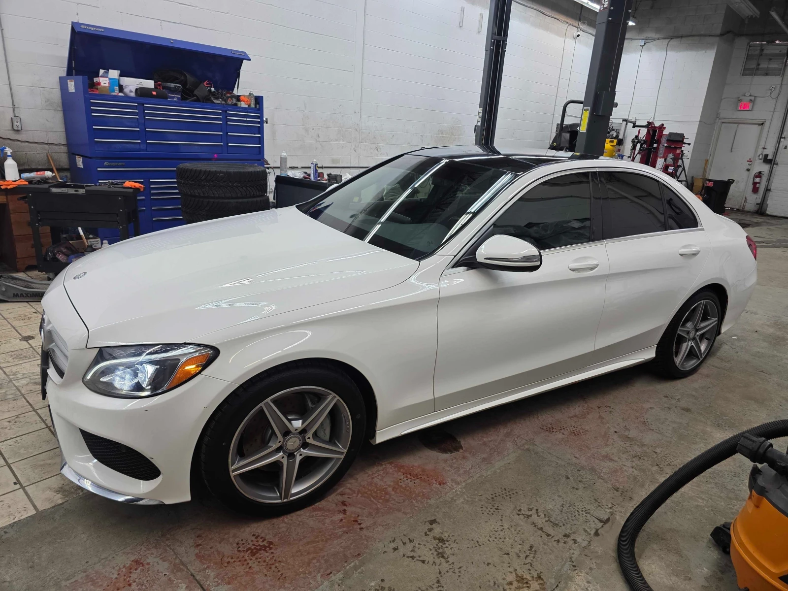 Mercedes-Benz C 300 * * CARFAX * * АВТО КРЕДИТ * *  - изображение 3
