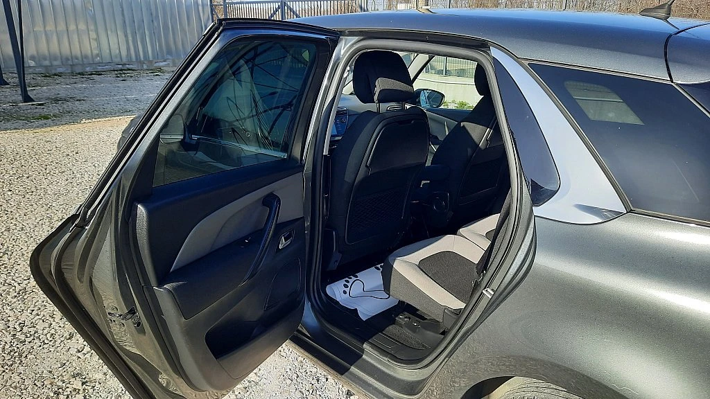 Citroen C4 Picasso 1.6 HDI, снимка 8 - Автомобили и джипове - 53850254