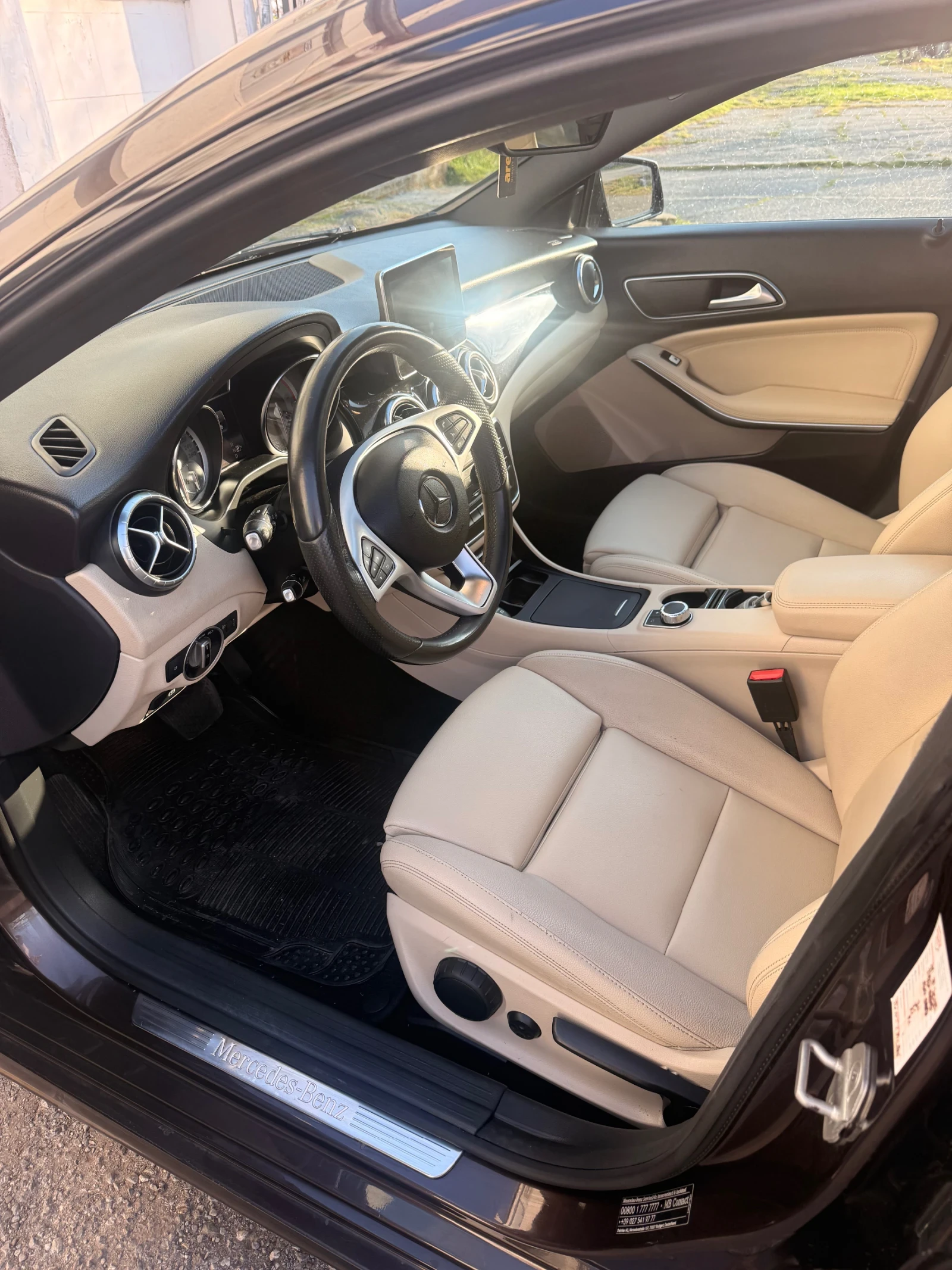 Mercedes-Benz CLA 200, снимка 7 - Автомобили и джипове - 53864803