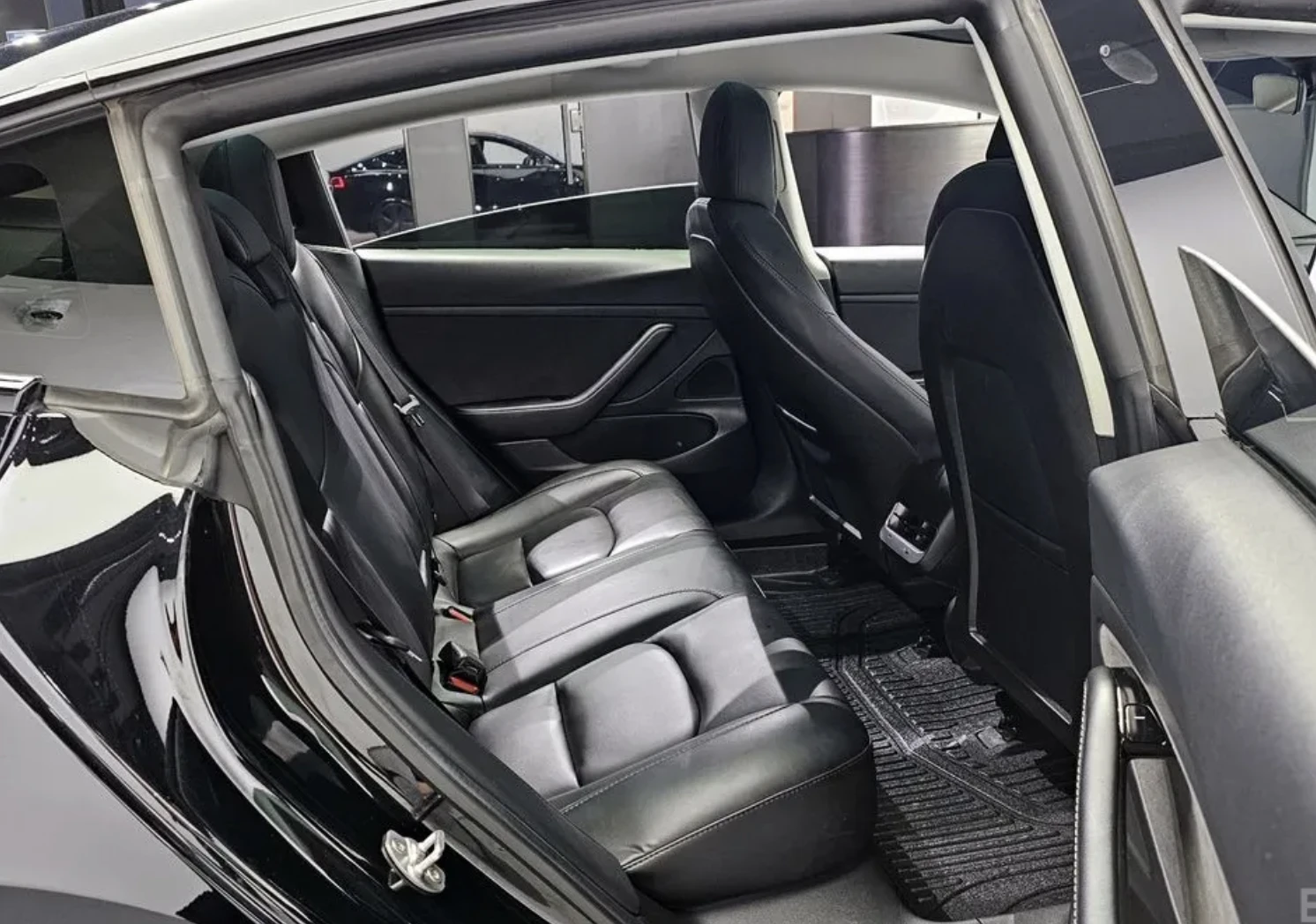 Tesla Model 3 Standard Range Plus, снимка 11 - Автомобили и джипове - 54033916