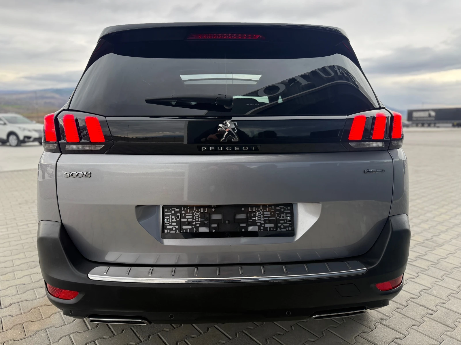 Peugeot 5008 1.6HDI 7 места  GT line Собствен лизинг !!!, снимка 6 - Автомобили и джипове - 54046636