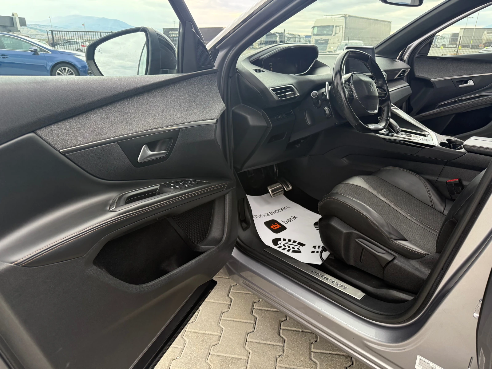 Peugeot 5008 1.6HDI 7 места  GT line Собствен лизинг !!!, снимка 17 - Автомобили и джипове - 54046636