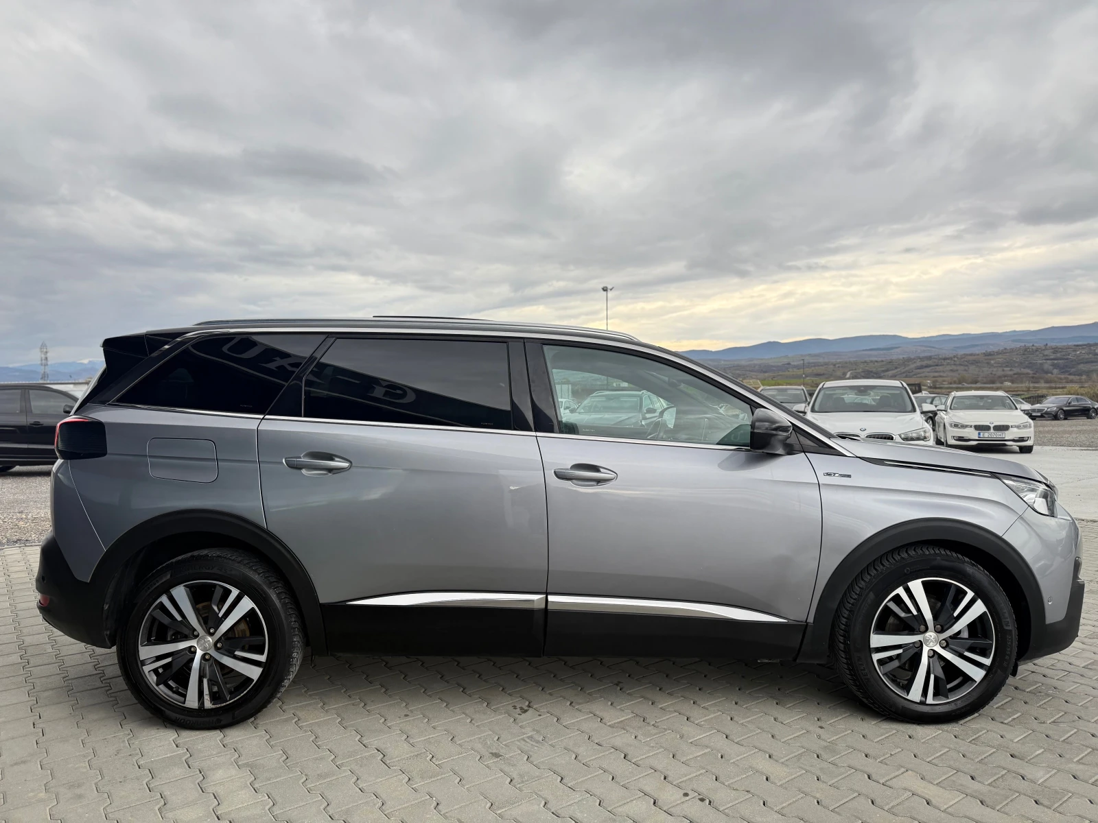Peugeot 5008 1.6HDI 7 места  GT line Собствен лизинг !!!, снимка 4 - Автомобили и джипове - 54046636