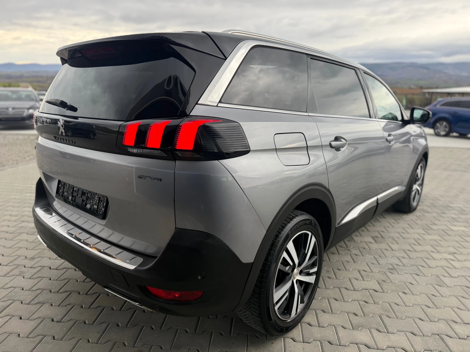 Peugeot 5008 1.6HDI 7 места  GT line Собствен лизинг !!!, снимка 5 - Автомобили и джипове - 54046636