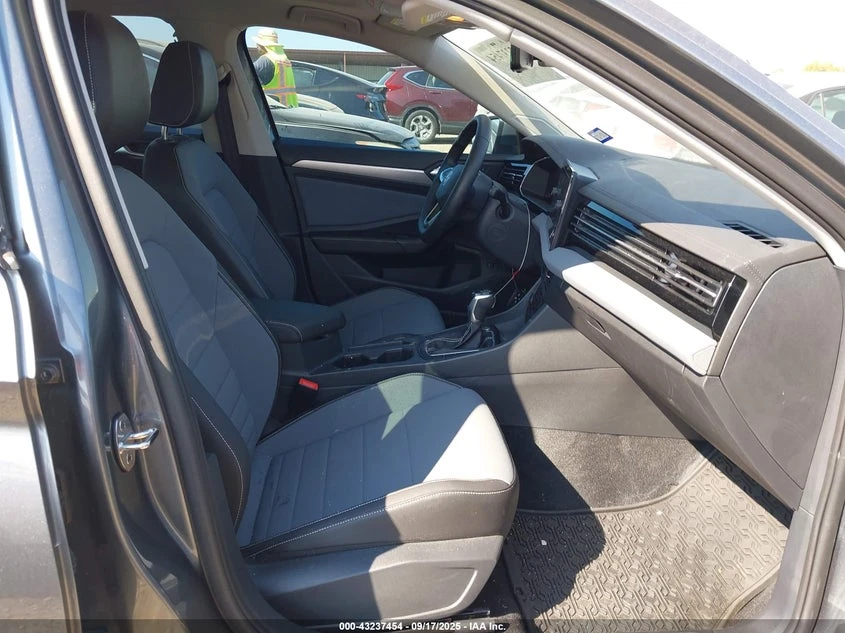 VW Jetta 1.5l Volkswagen 1.5T Se, снимка 5 - Автомобили и джипове - 54195760