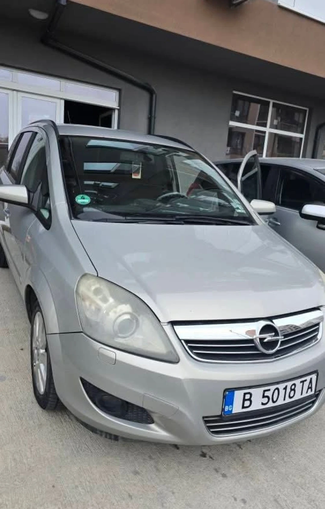 Opel Zafira B, снимка 2 - Автомобили и джипове - 54303497