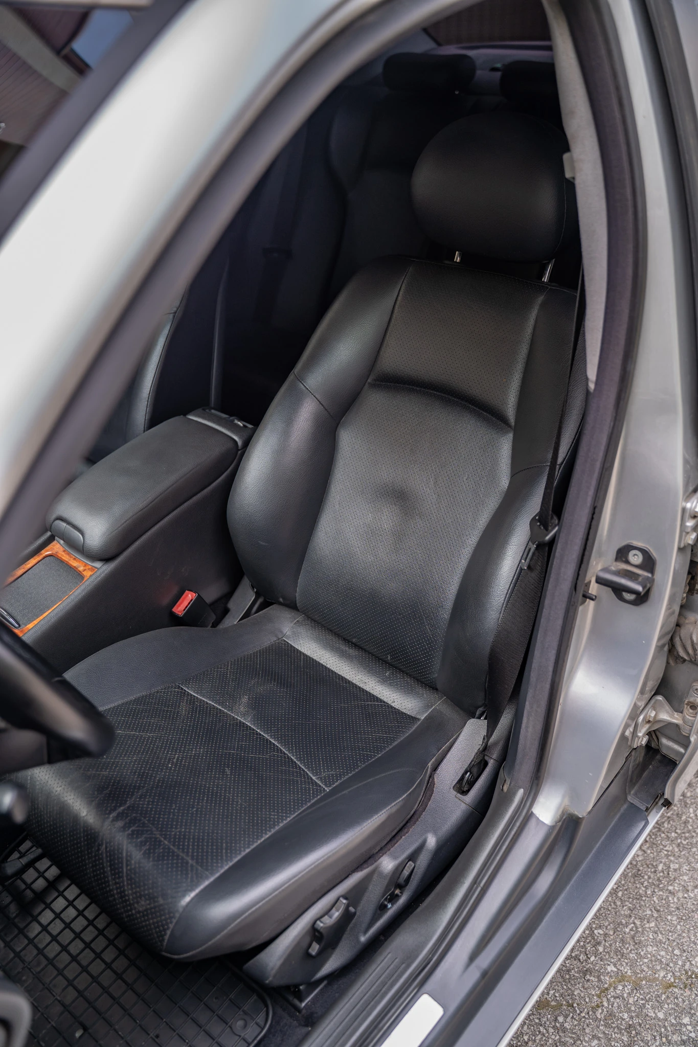 Mercedes-Benz C 200 Kompressor, снимка 10 - Автомобили и джипове - 54383329