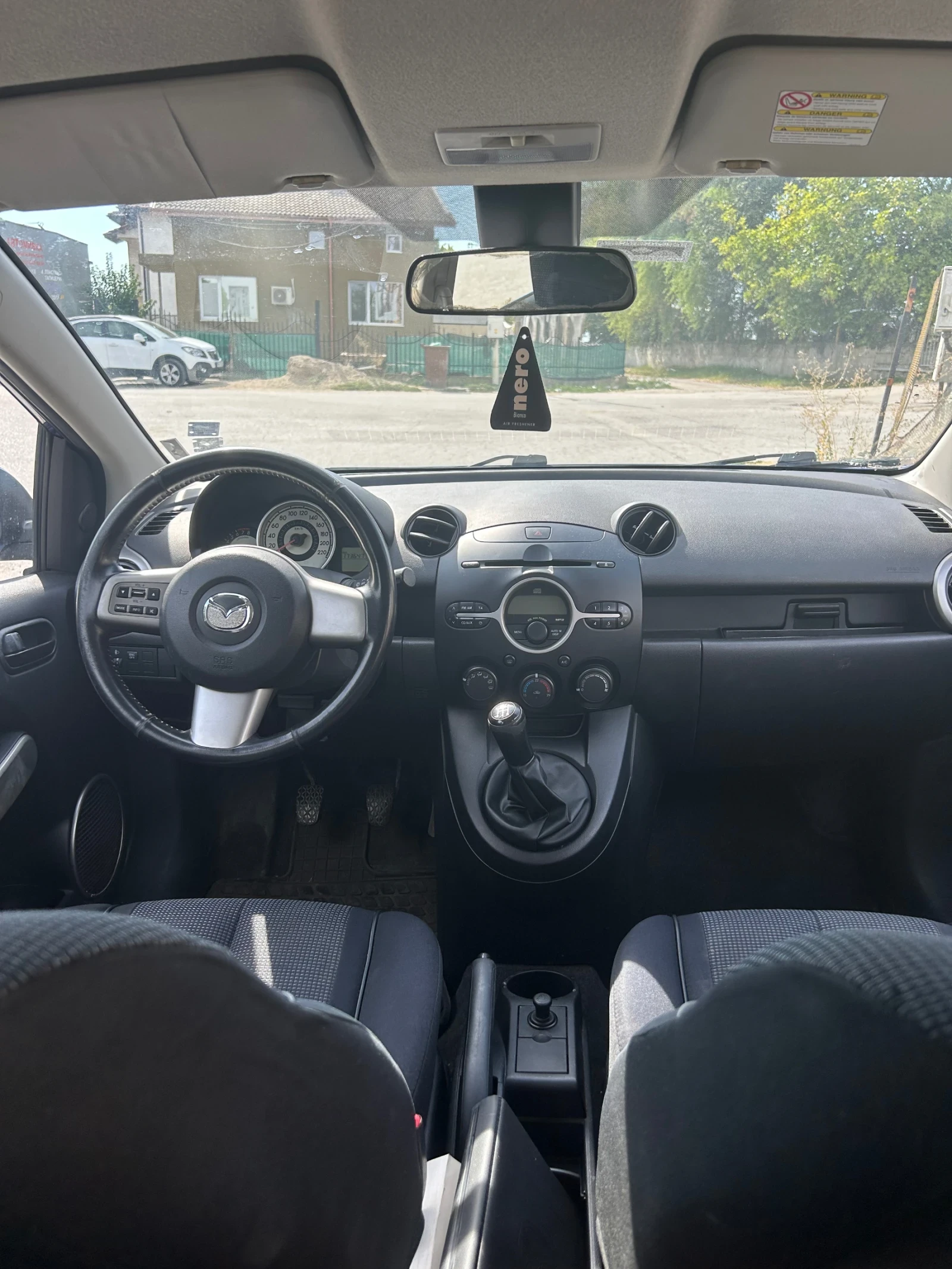 Mazda 2, снимка 7 - Автомобили и джипове - 54448602