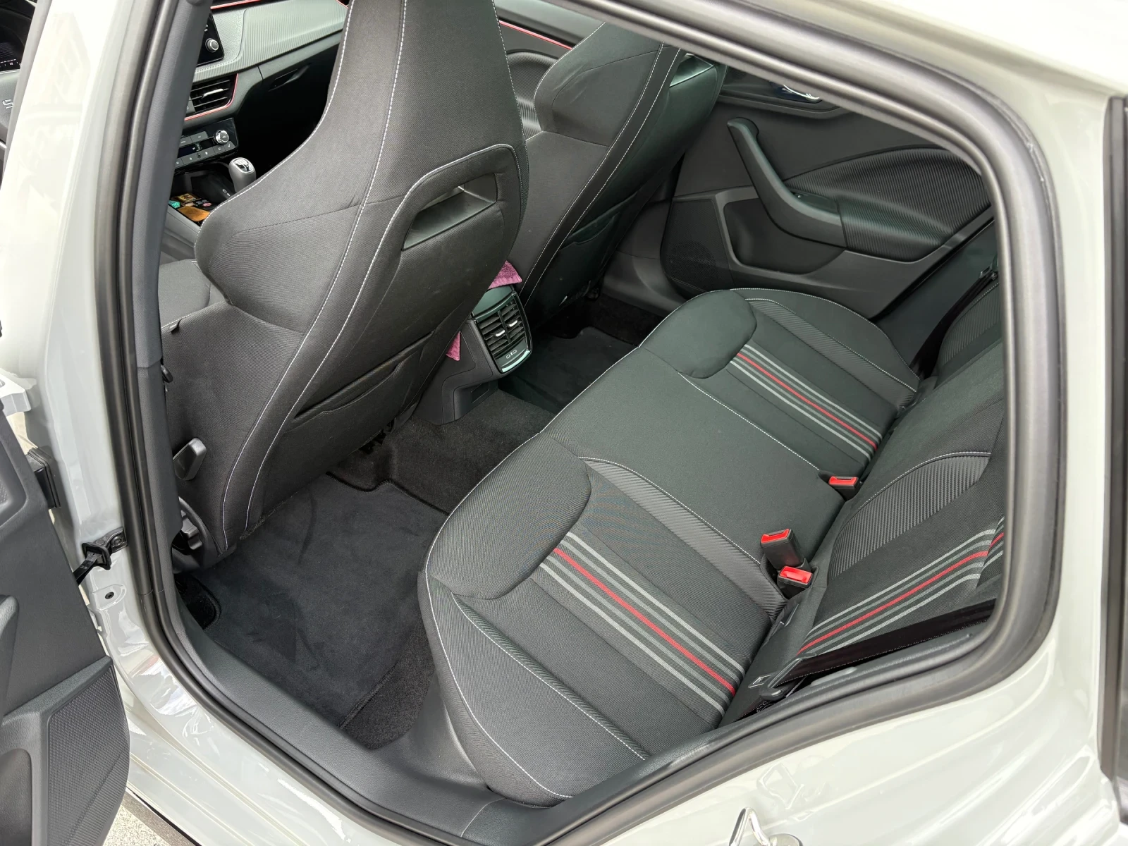 Skoda Scala 1.5 TSI MONTE CARLO PLUS/MATRIX/PANORAMA/НОВА , снимка 10 - Автомобили и джипове - 54683394