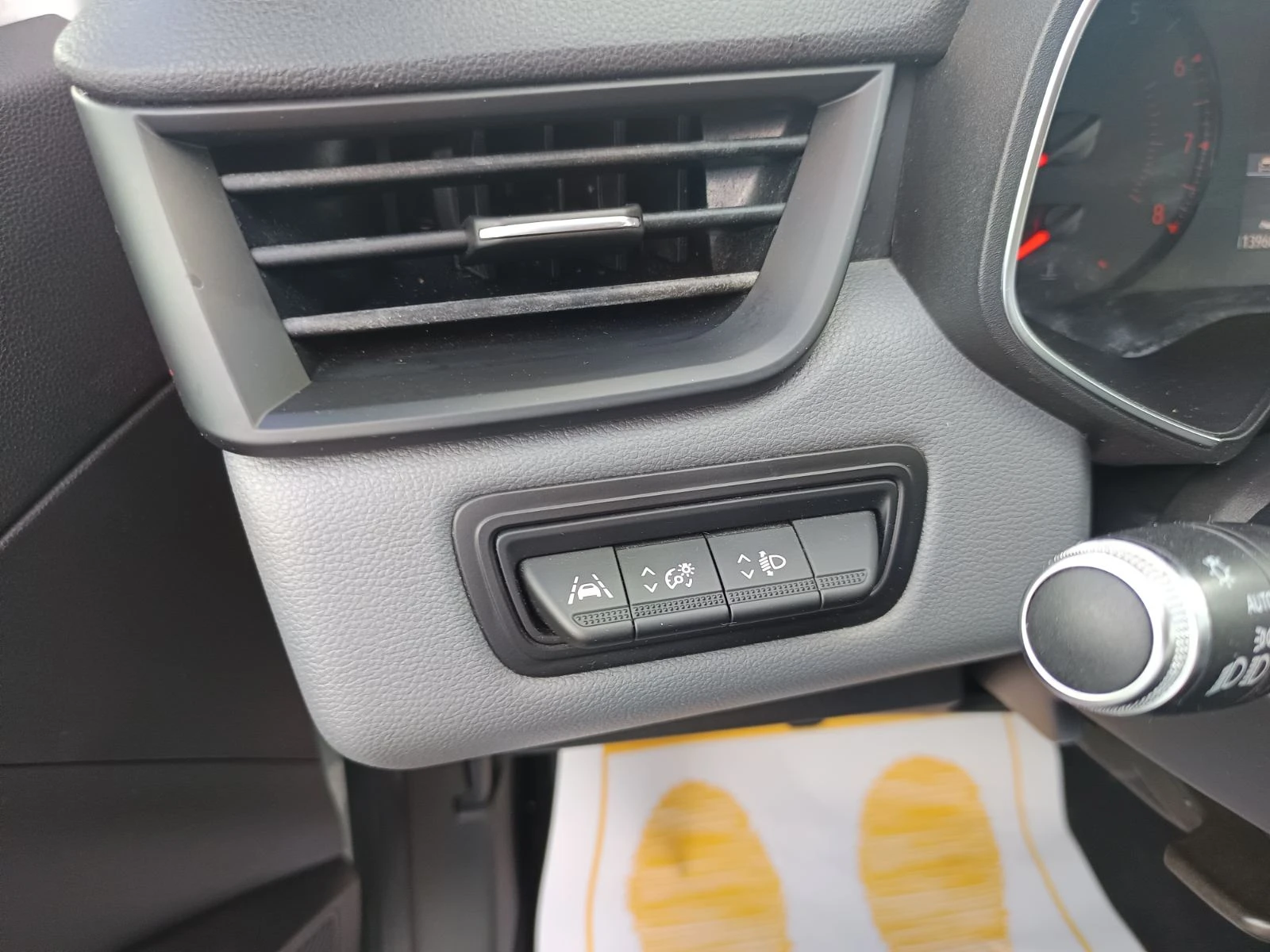 Renault Clio 1.0TCe/ 100к.с./LPG/ NAVI, снимка 14 - Автомобили и джипове - 54701868