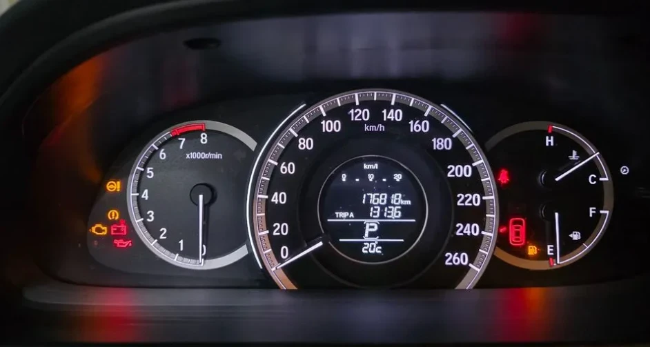 Honda Accord 2.4 бензин! Автоматик! Екзекютив!, снимка 11 - Автомобили и джипове - 54822167