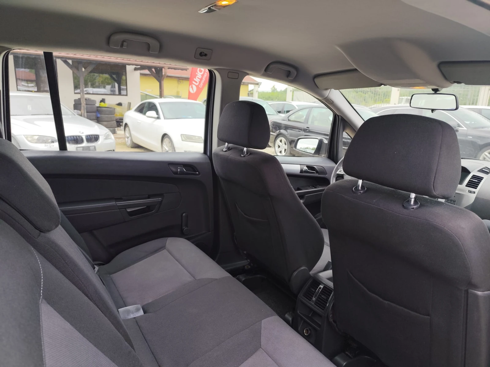 Opel Zafira 1.9 дизел Италия 7 места, снимка 13 - Автомобили и джипове - 54870363