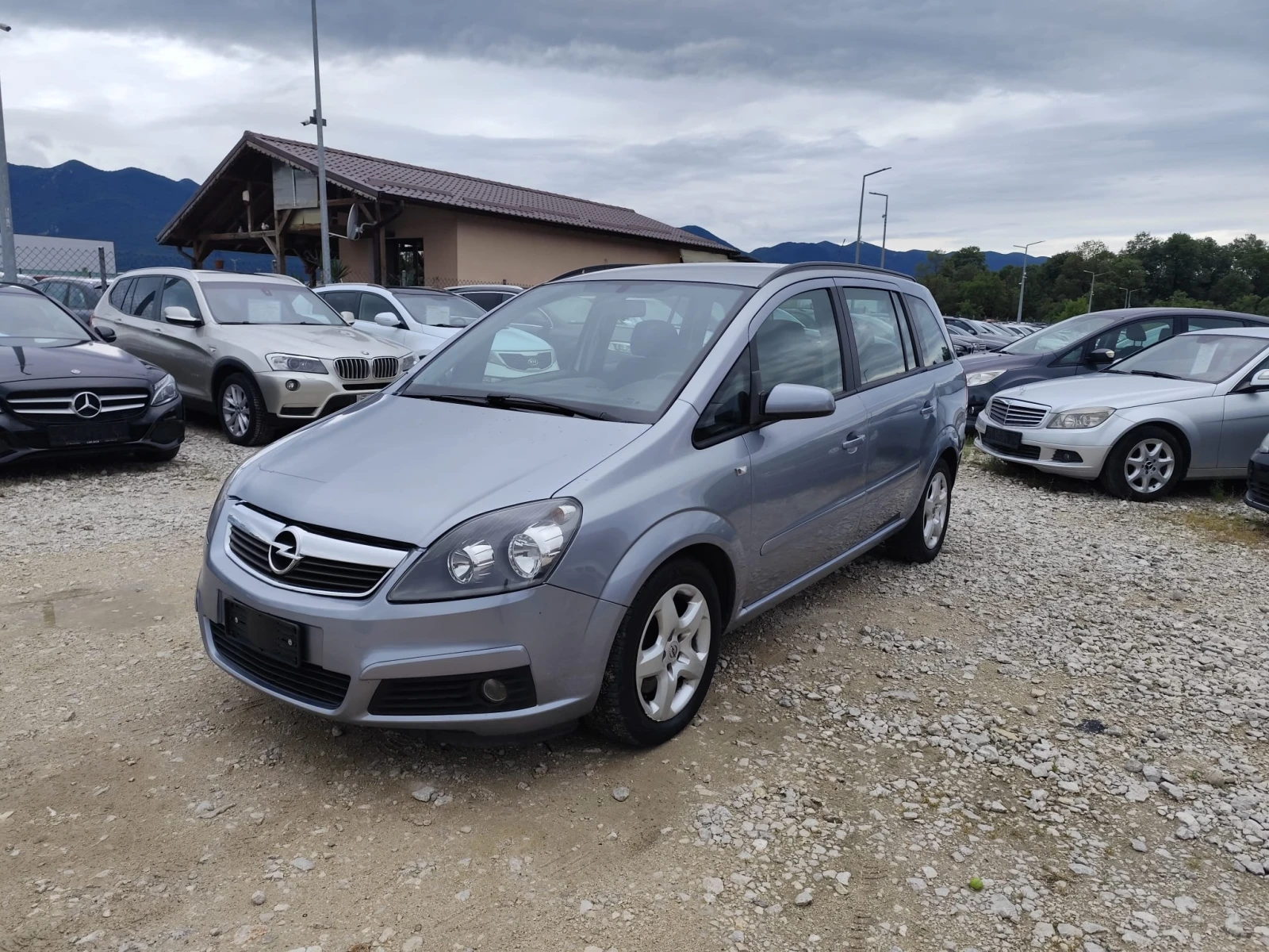 Opel Zafira 1.9 дизел Италия 7 места