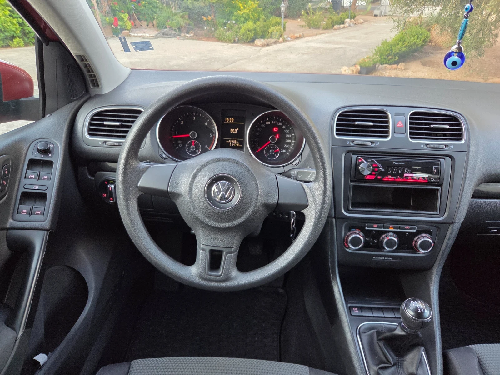 VW Golf 6 2.0 TDI 140 k.c., снимка 11 - Автомобили и джипове - 55351368