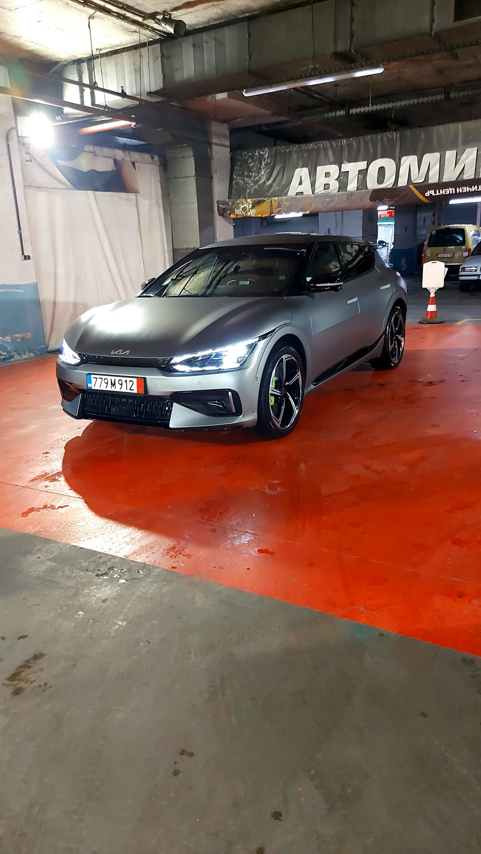 Kia EV6 GT, снимка 9 - Автомобили и джипове - 55390237