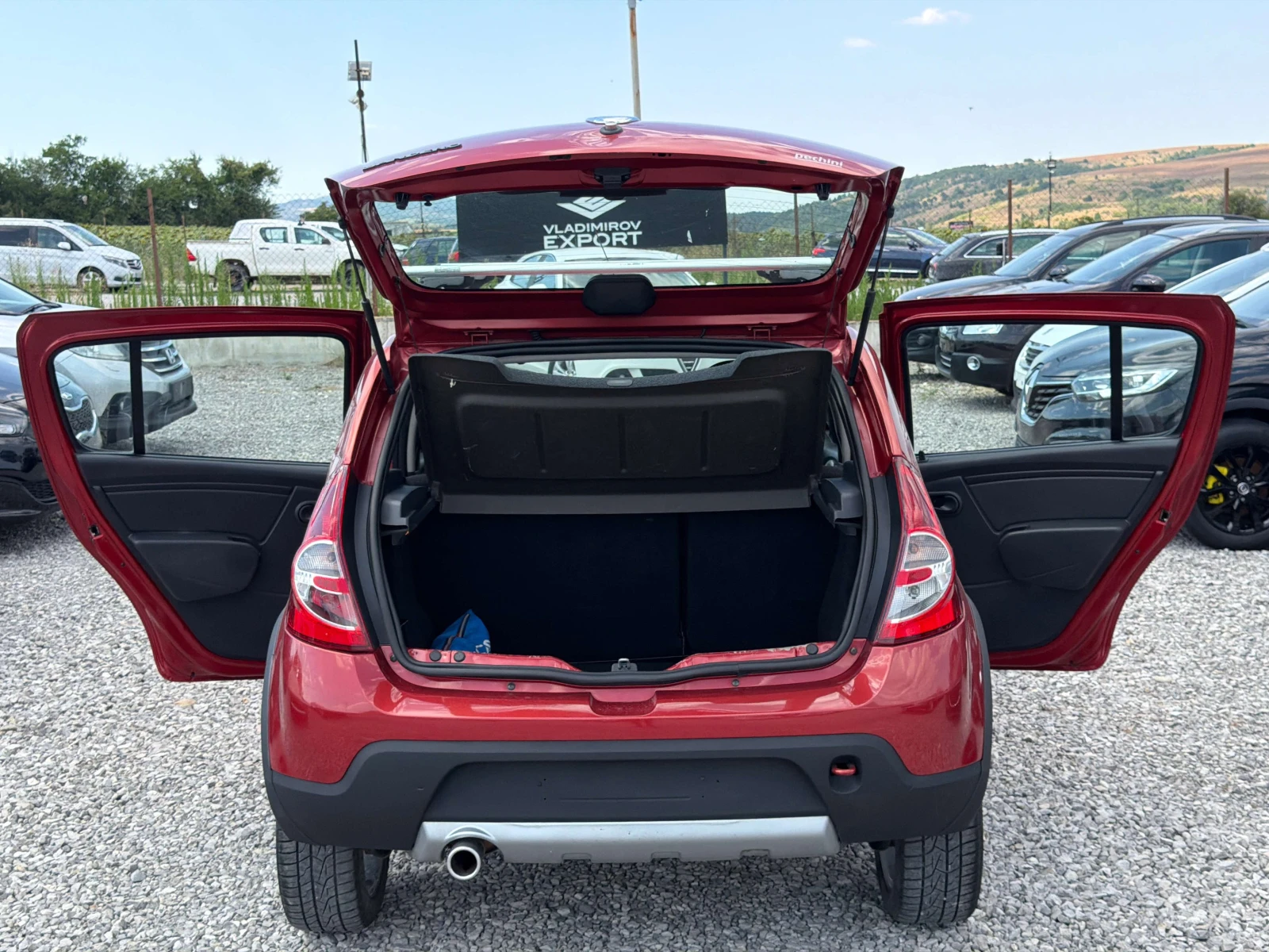 Dacia Sandero 1.6i GPL STEPWAY / БЕЗ РЪЖДА /1-СОБСТВЕНИК, снимка 10 - Автомобили и джипове - 55726040