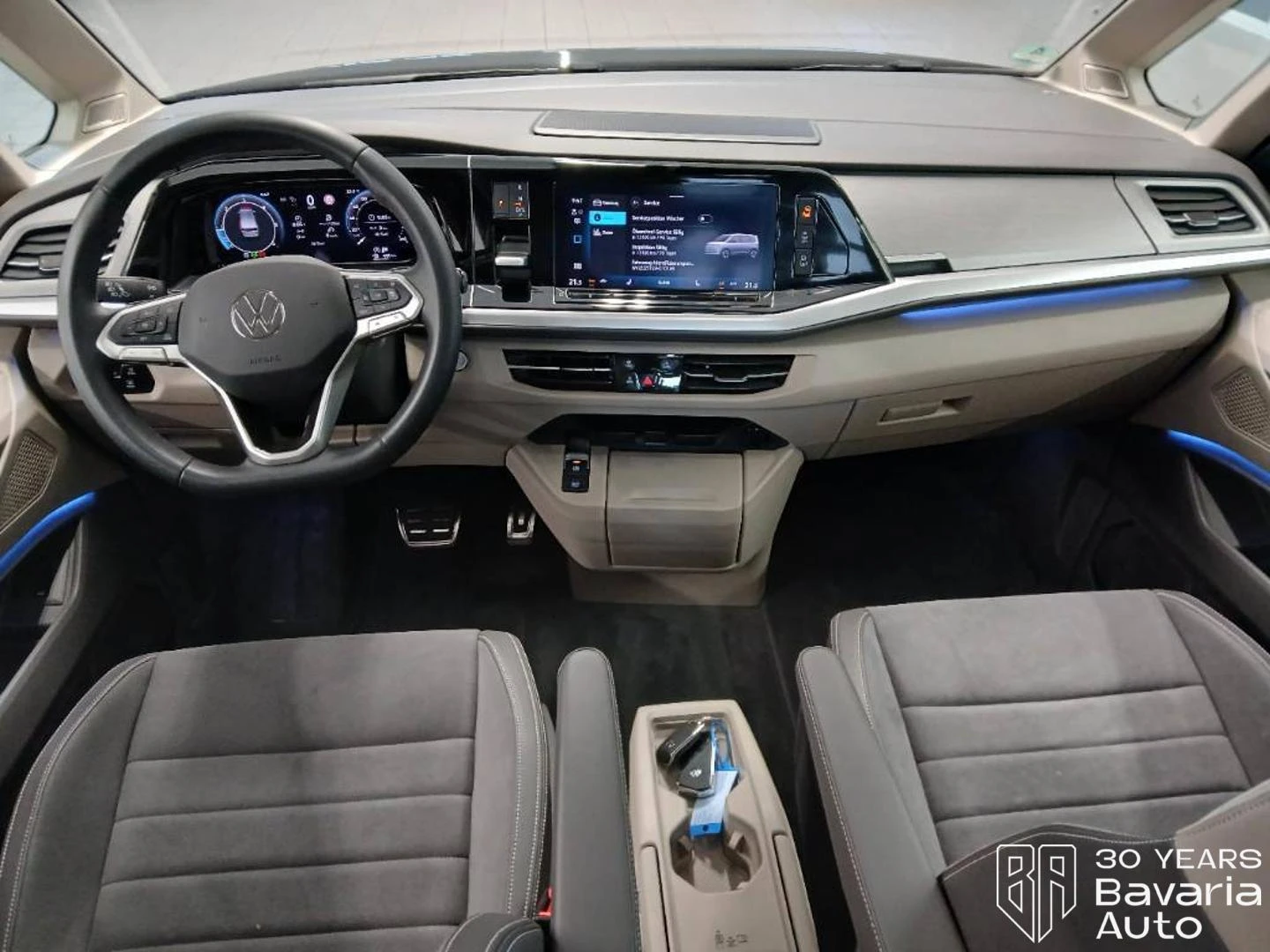 VW Multivan lang Style DSG Easy Open Basic, снимка 7 - Автомобили и джипове - 56037153