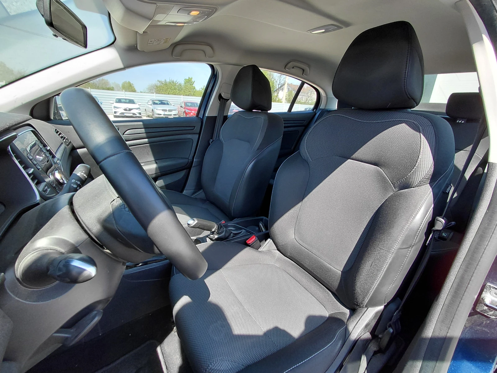 Renault Megane 1.3TCe/140к.с/Life, снимка 13 - Автомобили и джипове - 56313348