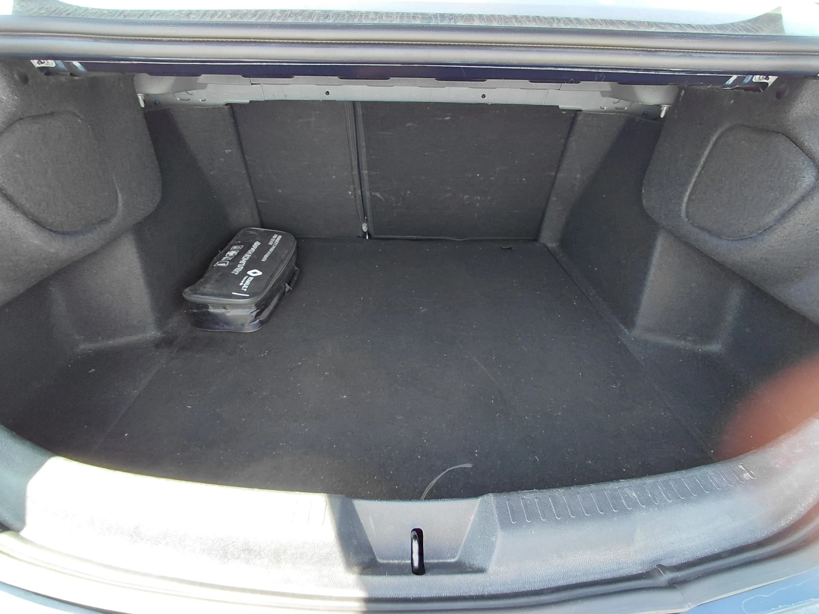 Renault Megane 1.3TCe/140к.с/Life, снимка 17 - Автомобили и джипове - 56313348