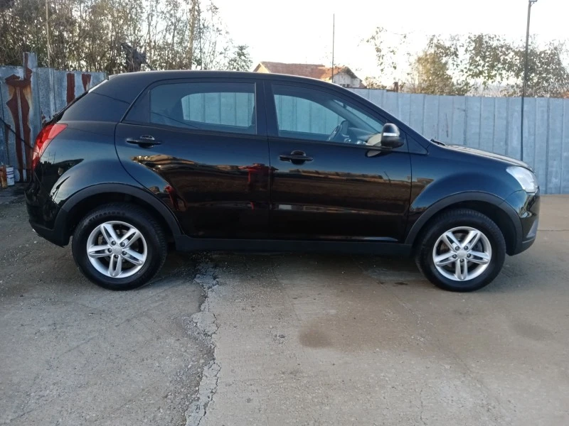 SsangYong Korando 2.0 D, снимка 4 - Автомобили и джипове - 42982363