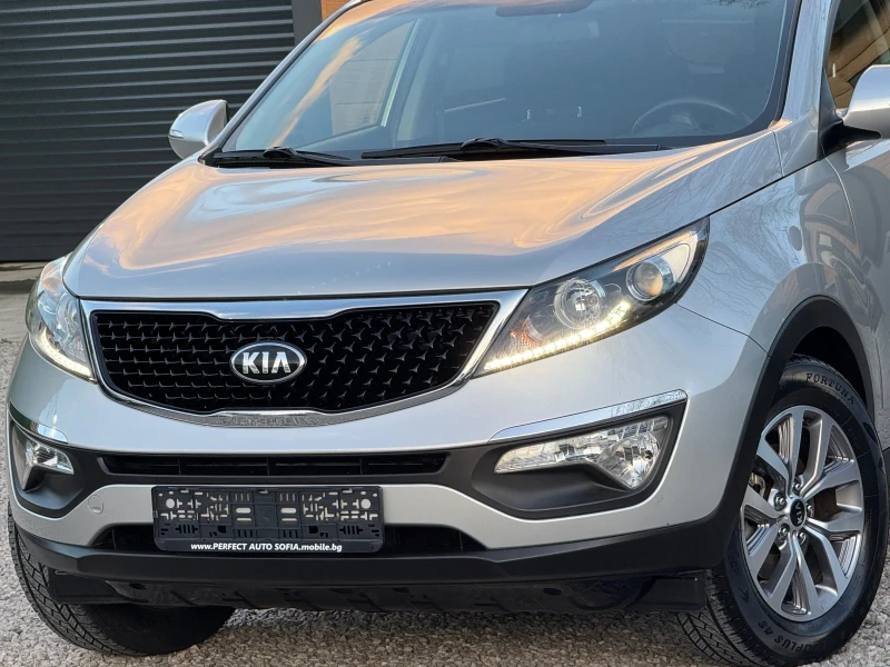 Kia Sportage FACE-LIFT-1.6I-ECO-GPL+ BRC-ПАНОРАМА-КАМЕРА-НАВИ!!, снимка 2 - Автомобили и джипове - 49503180