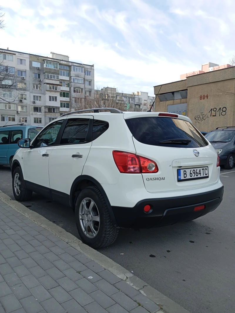 Nissan Qashqai 2.0, снимка 3 - Автомобили и джипове - 49533803