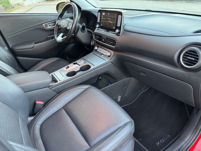 Hyundai Kona PREMIUM 64KWh/BLUELINK/SOH99%/TERMOPOMPA/, снимка 7 - Автомобили и джипове - 52806249