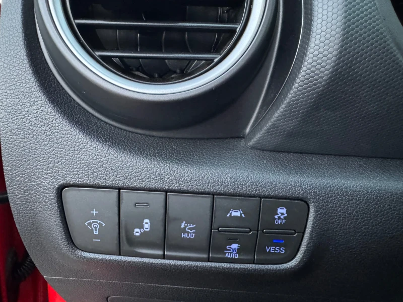 Hyundai Kona PREMIUM 64KWh/BLUELINK/SOH99%/TERMOPOMPA/, снимка 10 - Автомобили и джипове - 52806249