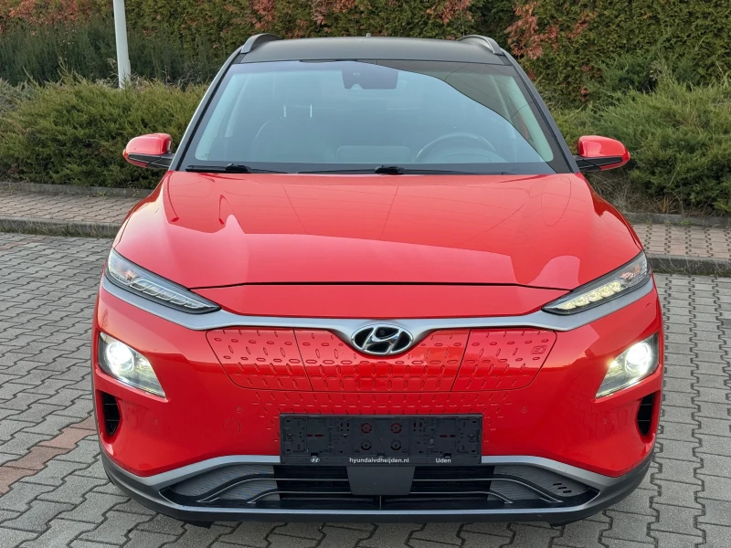 Hyundai Kona PREMIUM 64KWh/BLUELINK/SOH99%/TERMOPOMPA/, снимка 3 - Автомобили и джипове - 52806249