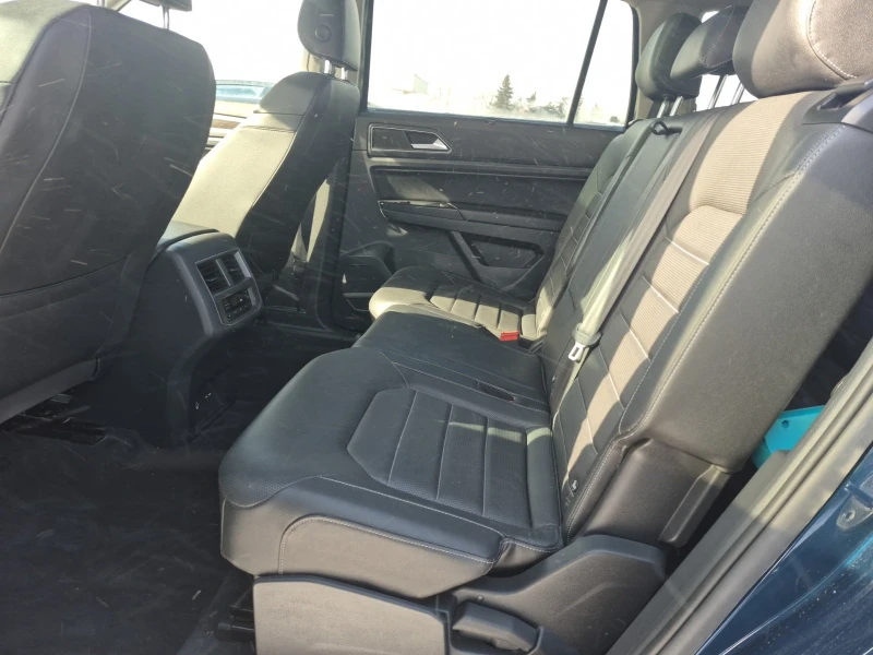 VW Atlas 3.6 V6 SEL * * Теглич * * Обдухване * * Черна кожа, снимка 9 - Автомобили и джипове - 53329233