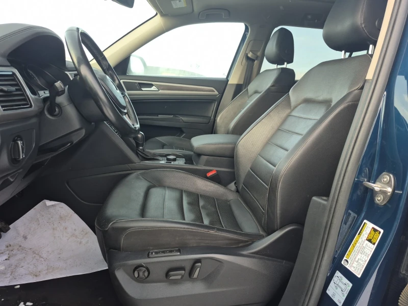 VW Atlas 3.6 V6 SEL * * Теглич * * Обдухване * * Черна кожа, снимка 6 - Автомобили и джипове - 53329233