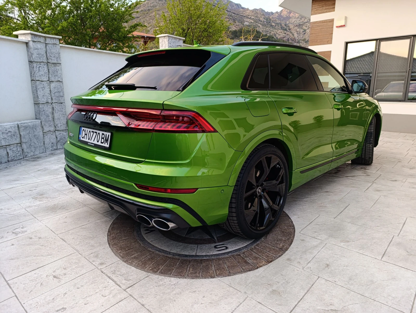 Audi SQ8 * Exclusive* Carbon* (ДДС)* КАТО НОВА* ЛИЗИНГ*  - изображение 5