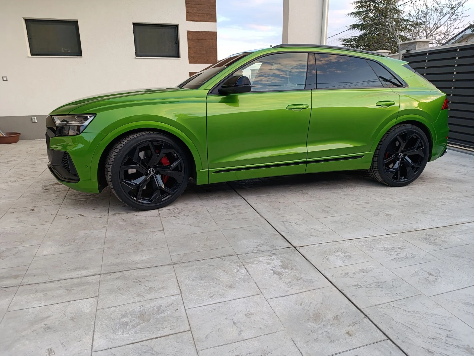 Audi SQ8 * Exclusive* Carbon* (ДДС)* КАТО НОВА* ЛИЗИНГ*  - изображение 3