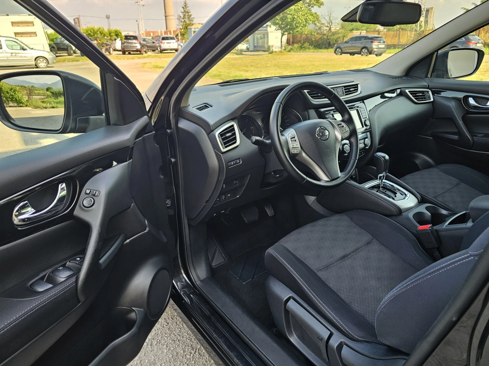 Nissan Qashqai 1.6 DCI TEKNA AUTOMAT - изображение 9