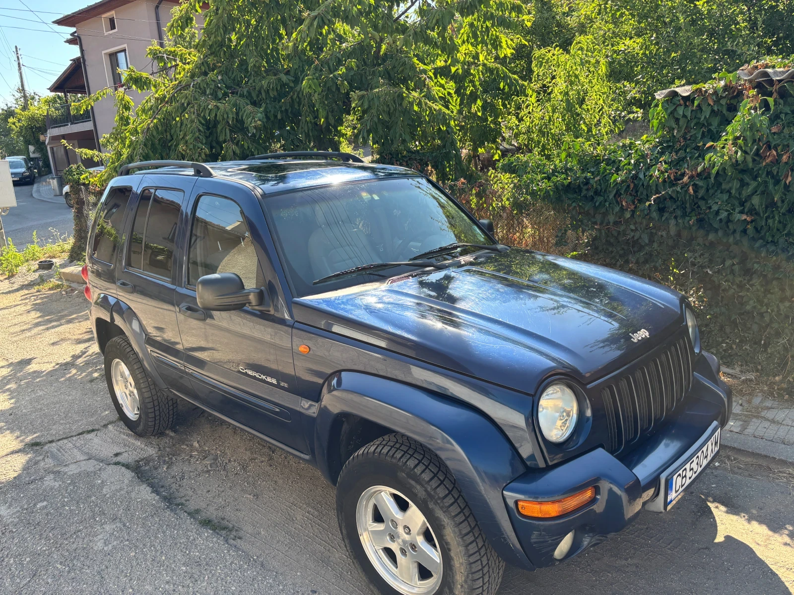 Jeep Cherokee 3.7 4x4 - изображение 3