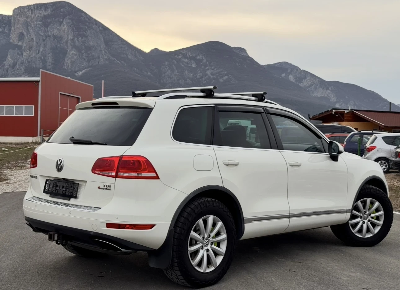 VW Touareg 3.0TDI / R-line, снимка 5 - Автомобили и джипове - 53723431