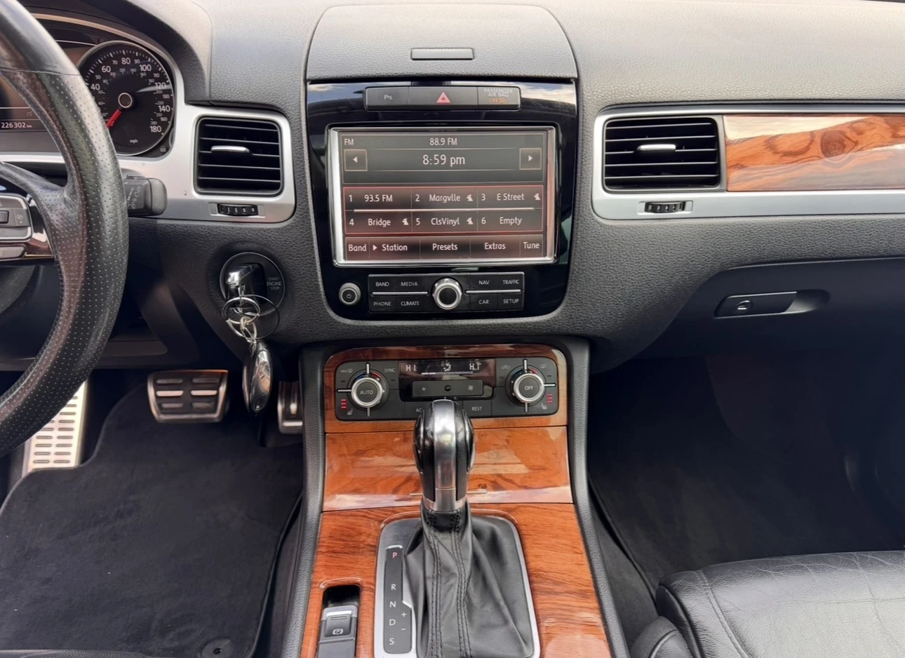 VW Touareg 3.0TDI / R-line, снимка 10 - Автомобили и джипове - 53723431