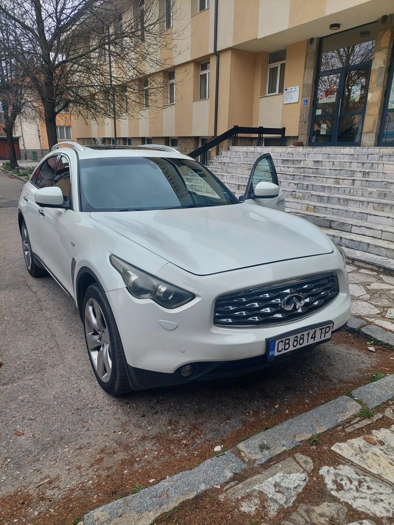Infiniti Fx 30, снимка 2 - Автомобили и джипове - 54189998