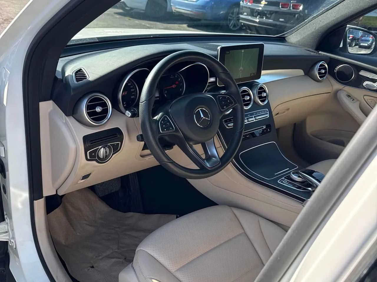 Mercedes-Benz GLC 300 | ПОДГРЕВ | ПАНОРАМА | CARFAX | , снимка 5 - Автомобили и джипове - 54360456
