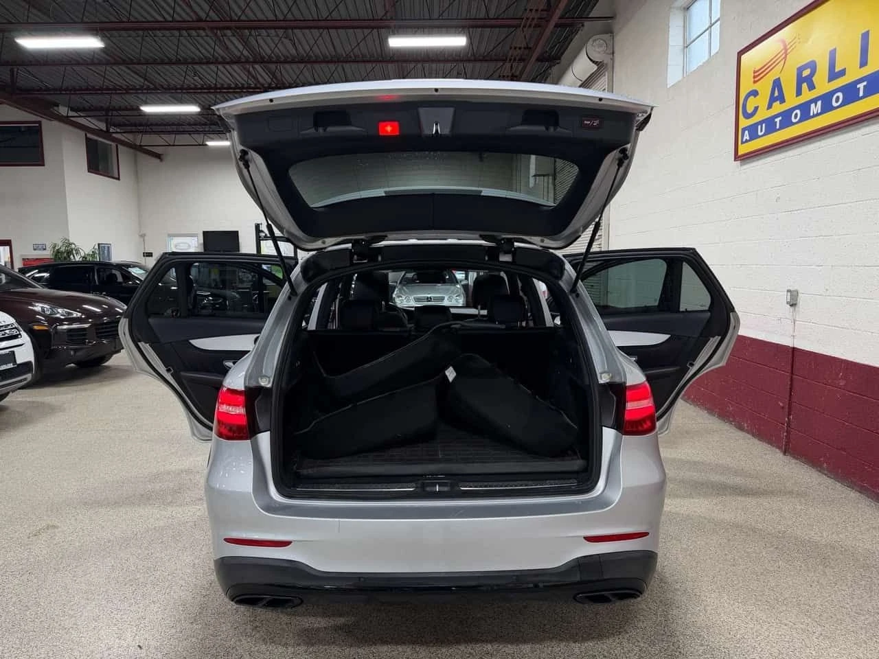 Mercedes-Benz GLC 43 AMG * CARFAX * ЦЕНА ДО БГ, снимка 10 - Автомобили и джипове - 54742538