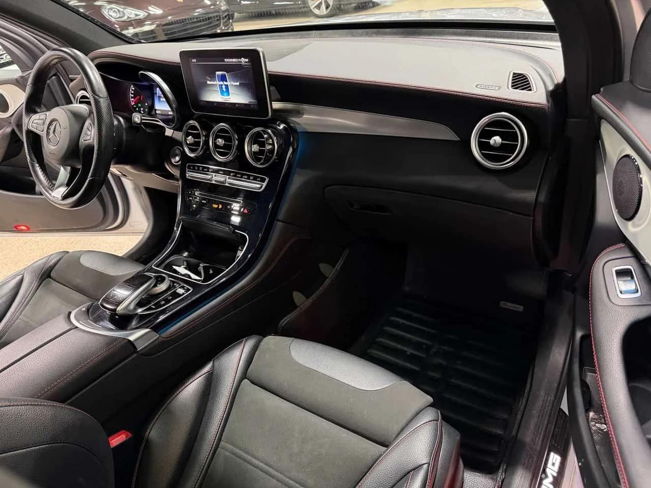 Mercedes-Benz GLC 43 AMG * CARFAX * ЦЕНА ДО БГ, снимка 16 - Автомобили и джипове - 54742538