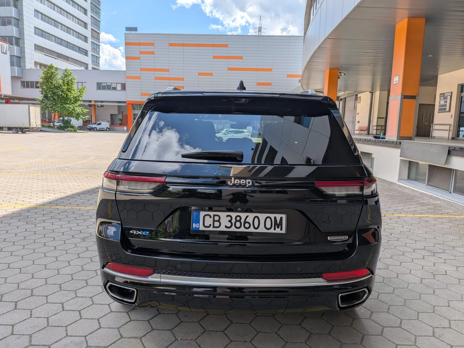 Jeep Grand cherokee 2.0 4XE* PLUGIN HYBRID* SUMMIT* RESERVE* FULL* , снимка 5 - Автомобили и джипове - 54810162