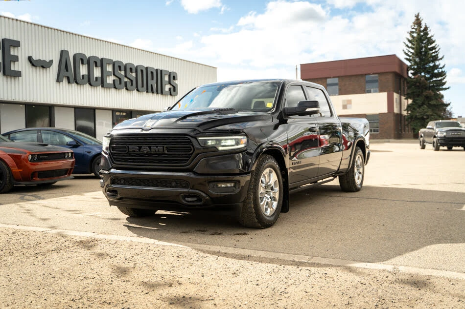 Dodge RAM 1500 Limited Crew Cab 4X4